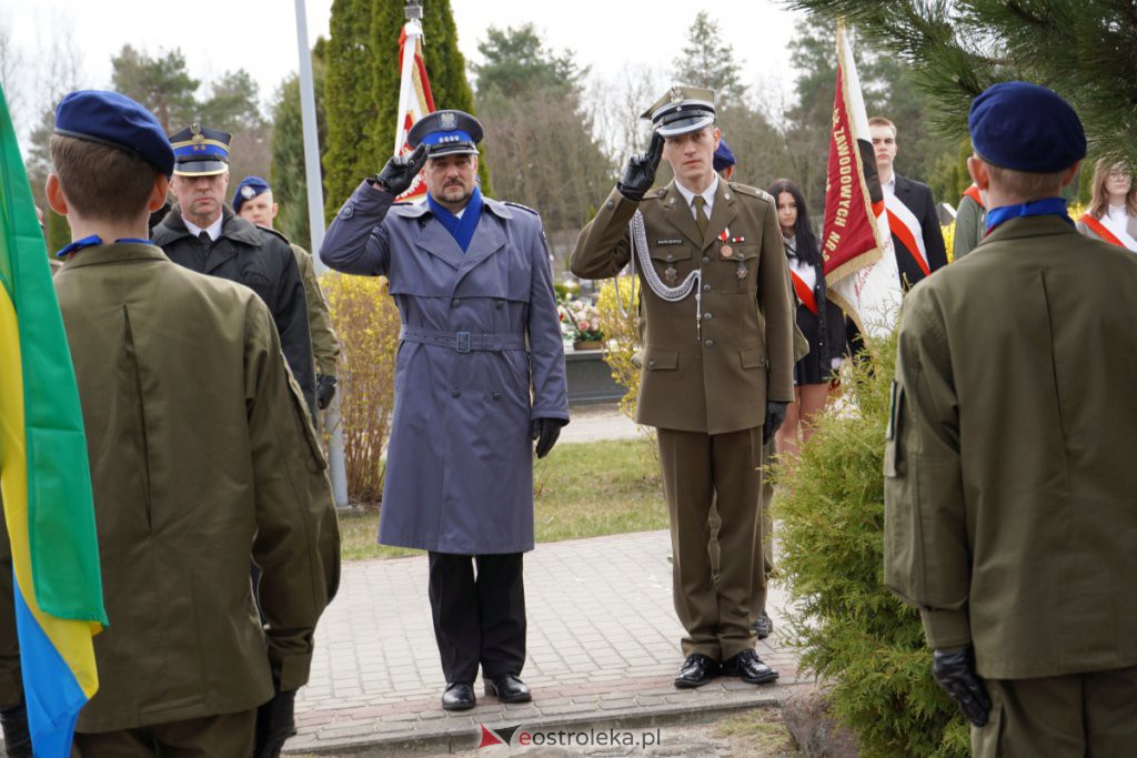 Miejskie obchody 82. rocznicy Zbrodni Katyńskiej [13.04.2022] - zdjęcie #19 - eOstroleka.pl