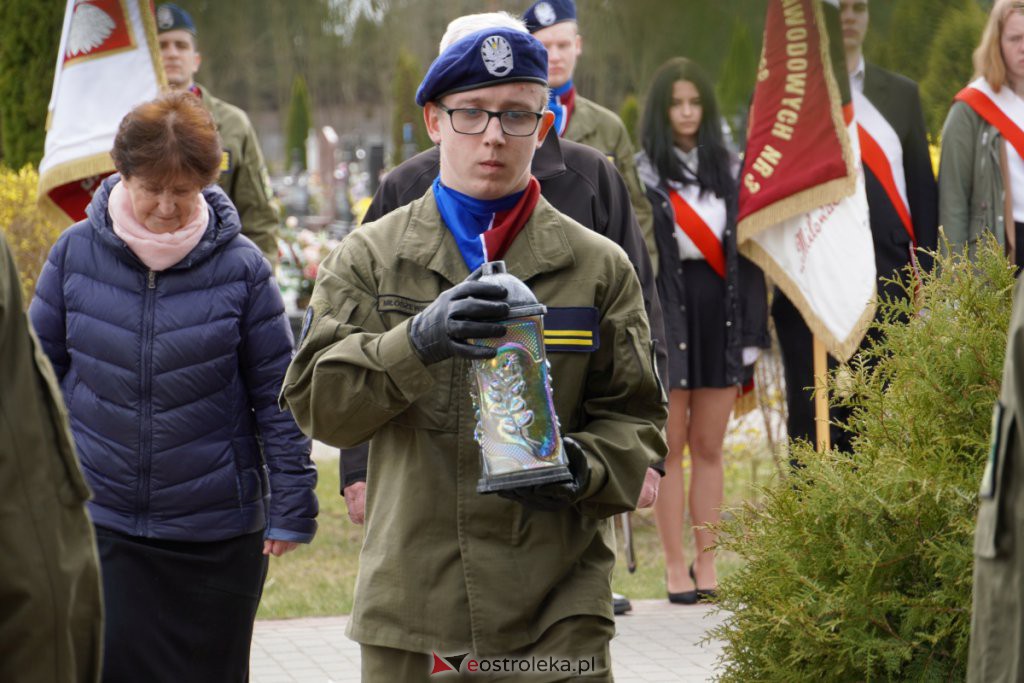 Miejskie obchody 82. rocznicy Zbrodni Katyńskiej [13.04.2022] - zdjęcie #18 - eOstroleka.pl