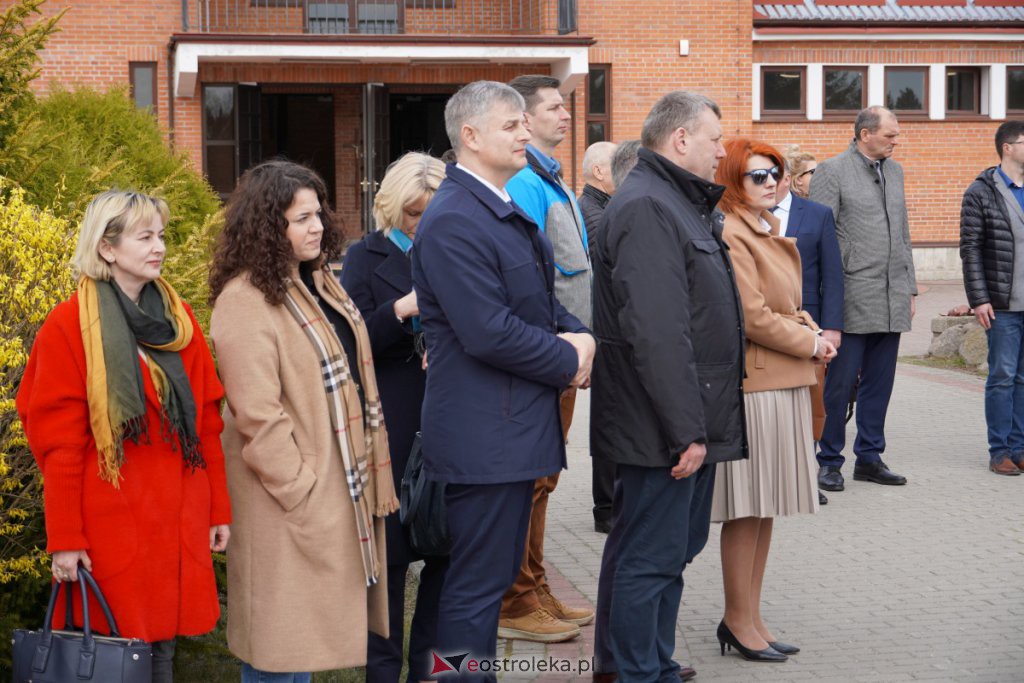 Miejskie obchody 82. rocznicy Zbrodni Katyńskiej [13.04.2022] - zdjęcie #15 - eOstroleka.pl