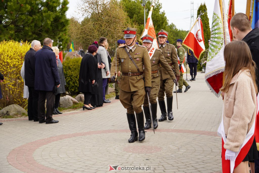 Miejskie obchody 82. rocznicy Zbrodni Katyńskiej [13.04.2022] - zdjęcie #9 - eOstroleka.pl