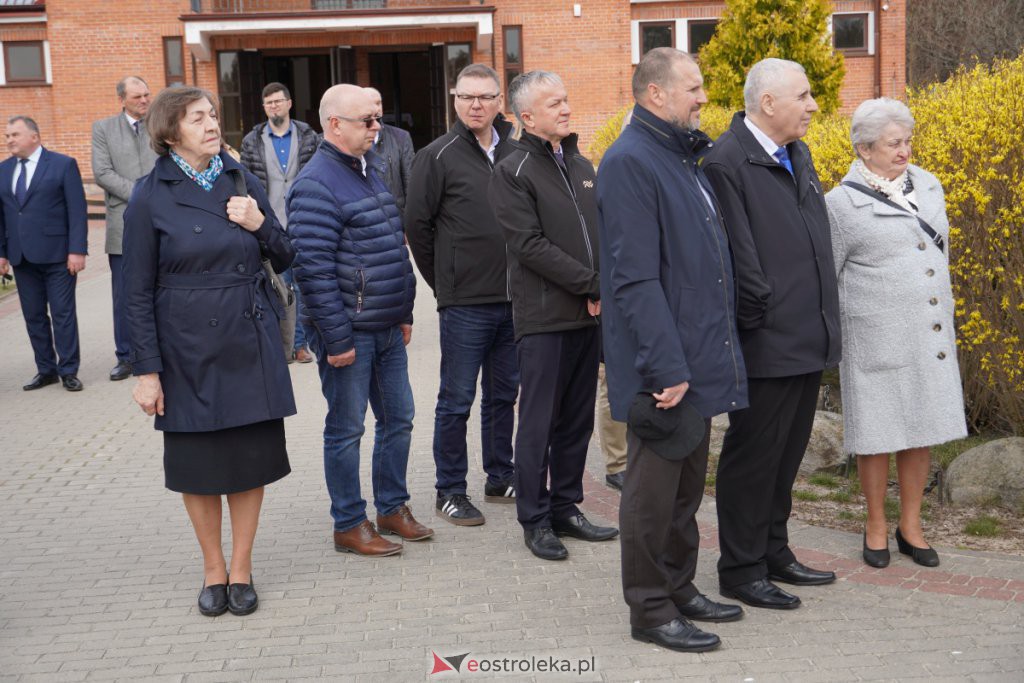 Miejskie obchody 82. rocznicy Zbrodni Katyńskiej [13.04.2022] - zdjęcie #6 - eOstroleka.pl