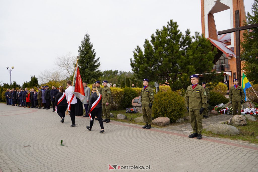 Miejskie obchody 82. rocznicy Zbrodni Katyńskiej [13.04.2022] - zdjęcie #1 - eOstroleka.pl