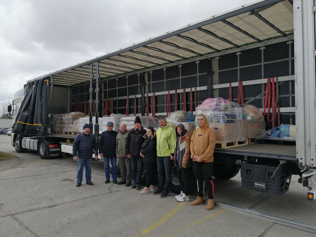 Konwój humanitarny Ostrołęka - Zasław - zdjęcie #2 - eOstroleka.pl