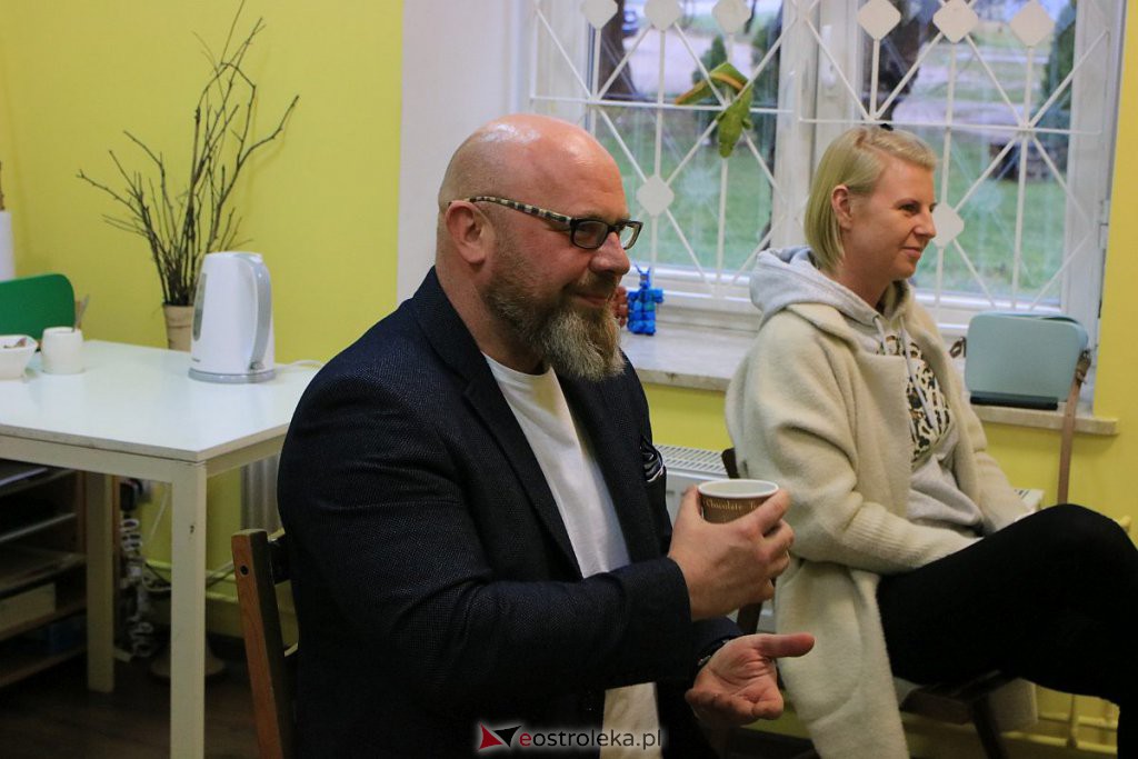 „Porozmawiajmy przy herbacie”. Gościem Kultowni była Marta Mierzejewska [20.04.2022] - zdjęcie #18 - eOstroleka.pl