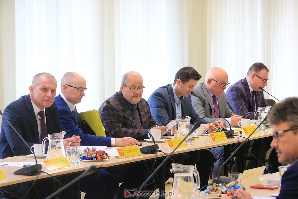 LX sesja Rady Miasta Ostrołęka [21.04.2022] - zdjęcie #47 - eOstroleka.pl