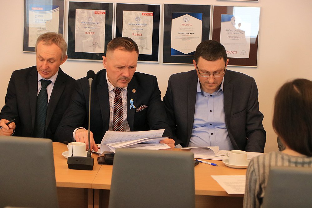 XLVII sesja Rady Powiatu w Ostrołęce [21.04.2022] - zdjęcie #29 - eOstroleka.pl