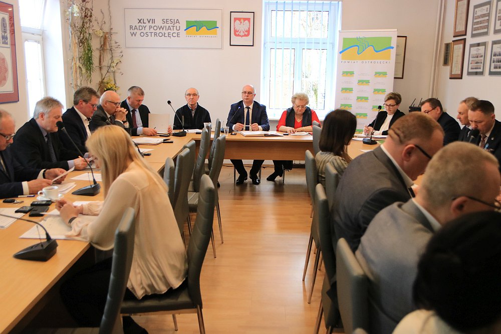 XLVII sesja Rady Powiatu w Ostrołęce [21.04.2022] - zdjęcie #34 - eOstroleka.pl