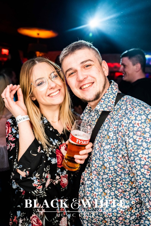 Easter Partyw Clubie Black&White [17.04.2022] - zdjęcie #14 - eOstroleka.pl