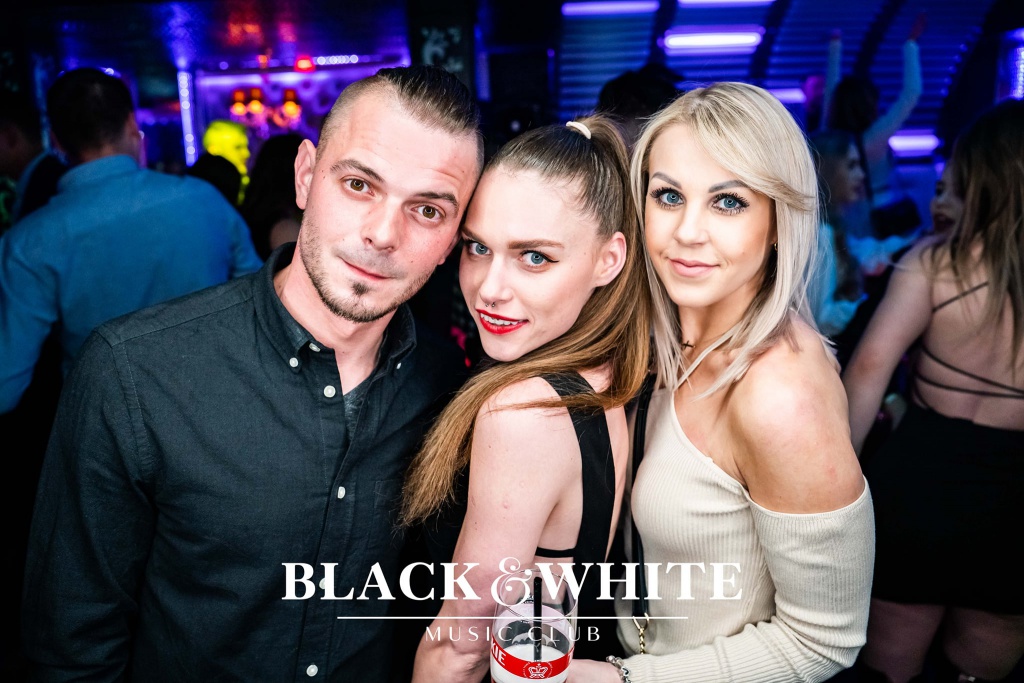 Easter Partyw Clubie Black&White [17.04.2022] - zdjęcie #13 - eOstroleka.pl