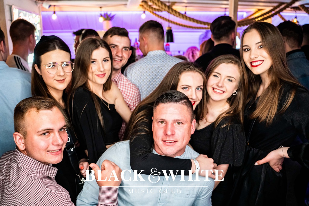 Easter Partyw Clubie Black&White [17.04.2022] - zdjęcie #11 - eOstroleka.pl