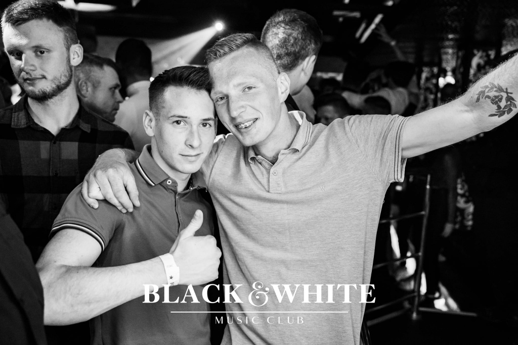 Easter Partyw Clubie Black&White [17.04.2022] - zdjęcie #8 - eOstroleka.pl