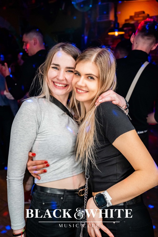 Easter Partyw Clubie Black&White [17.04.2022] - zdjęcie #3 - eOstroleka.pl