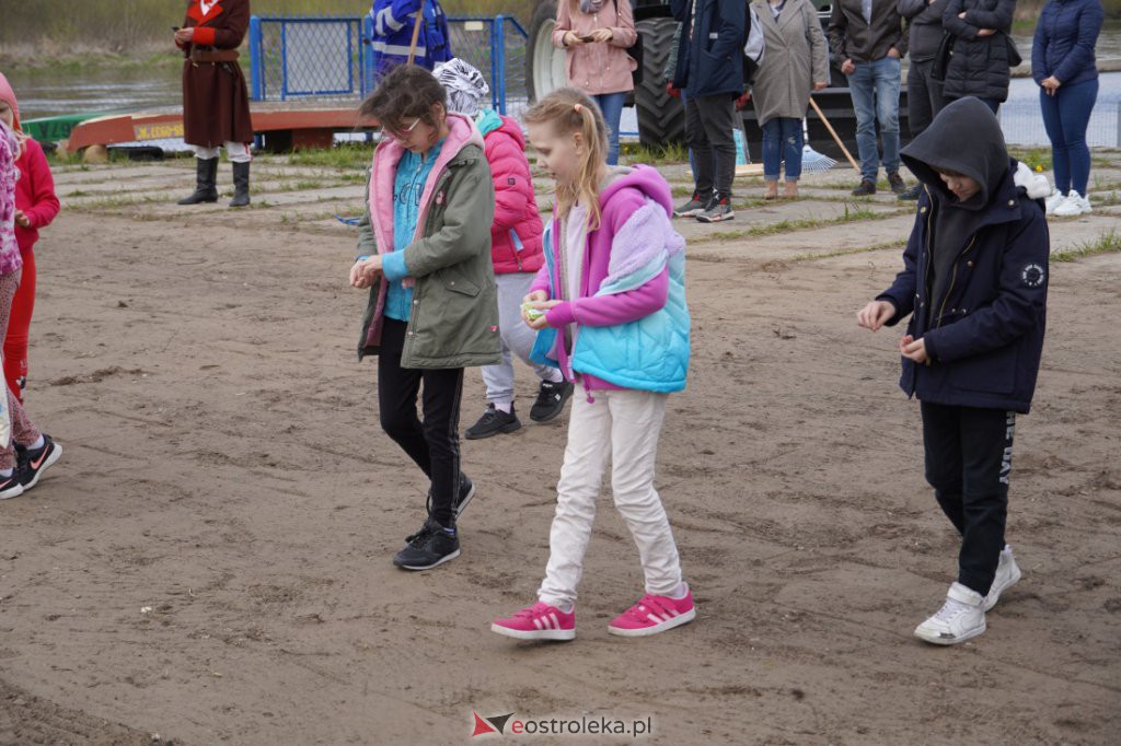 „Kwietne Łąki” w porcie rzecznym w Ostrołęce [22.04.2022] - zdjęcie #8 - eOstroleka.pl