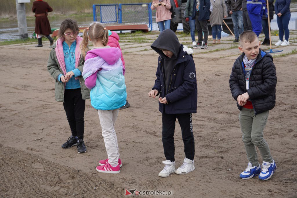 „Kwietne Łąki” w porcie rzecznym w Ostrołęce [22.04.2022] - zdjęcie #7 - eOstroleka.pl