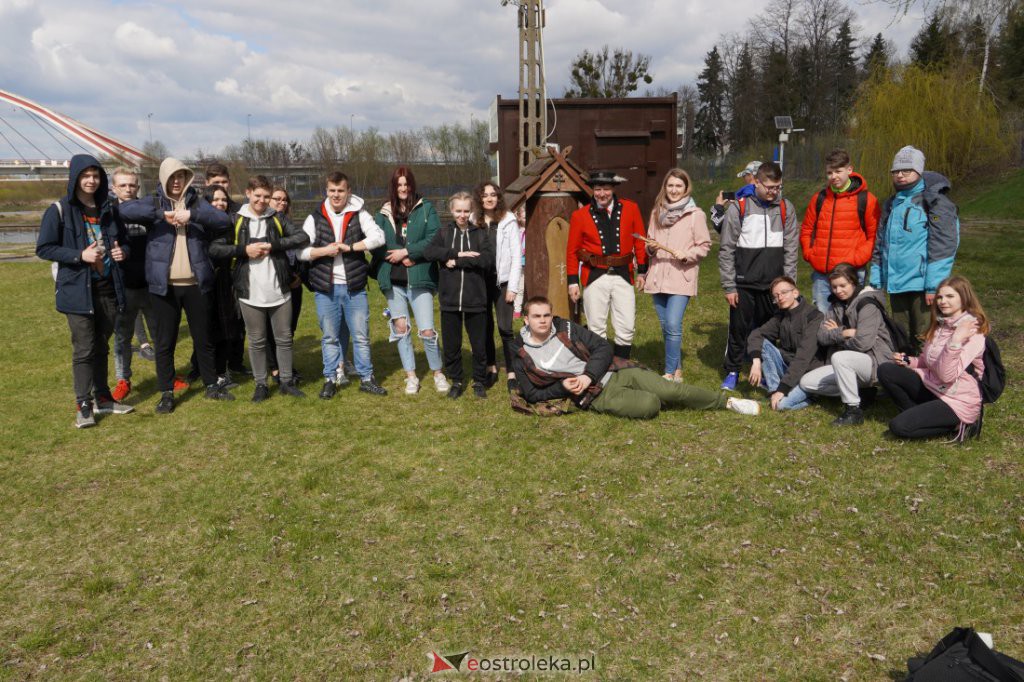 „Kwietne Łąki” w porcie rzecznym w Ostrołęce [22.04.2022] - zdjęcie #4 - eOstroleka.pl