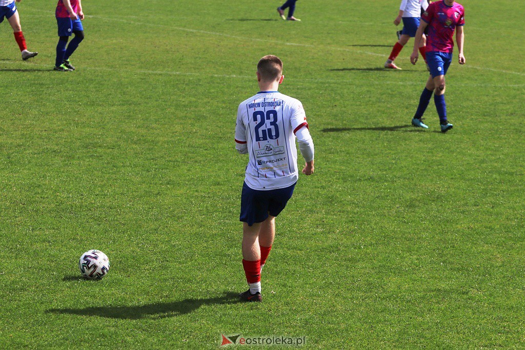 Narew II Ostrołęka - Iskra Zaręby Kościelne [24.04.2022] - zdjęcie #14 - eOstroleka.pl