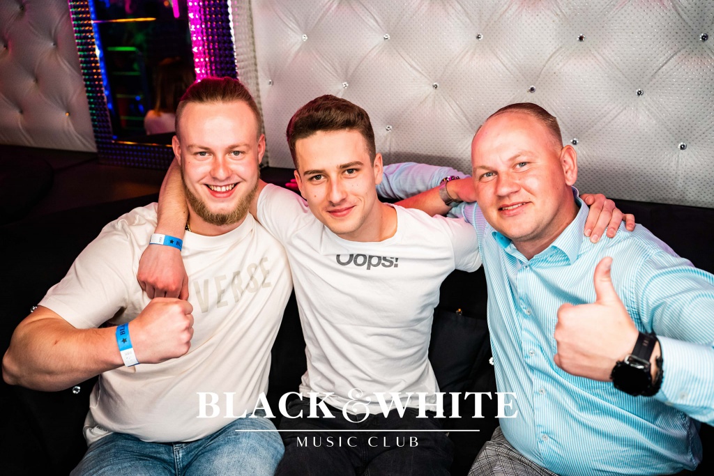Lany Poniedziałek w Clubie Black&White. Wystąpił Spontan [18.04.2022] - zdjęcie #18 - eOstroleka.pl