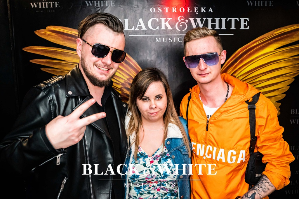 Lany Poniedziałek w Clubie Black&White. Wystąpił Spontan [18.04.2022] - zdjęcie #19 - eOstroleka.pl