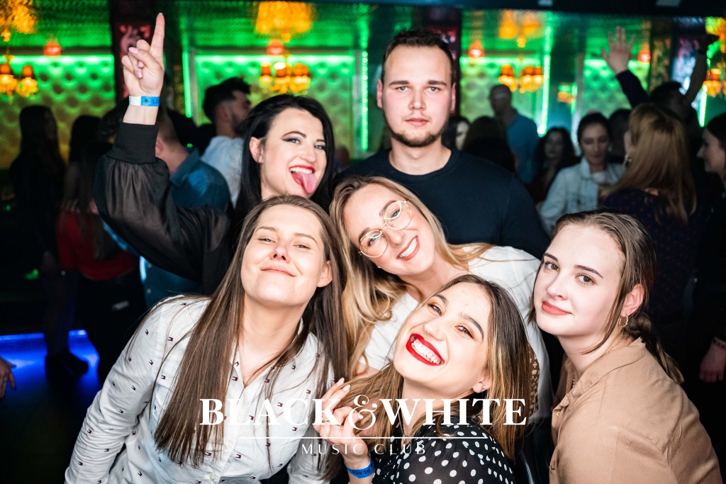 Lany Poniedziałek w Clubie Black&White. Wystąpił Spontan [18.04.2022] - zdjęcie #37 - eOstroleka.pl