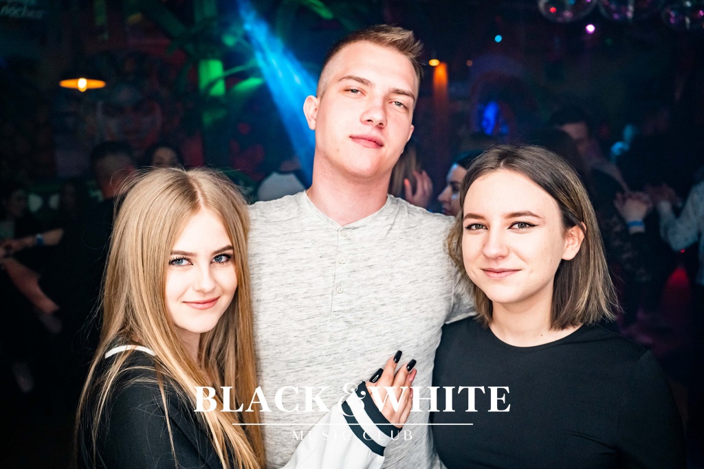Lany Poniedziałek w Clubie Black&White. Wystąpił Spontan [18.04.2022] - zdjęcie #72 - eOstroleka.pl