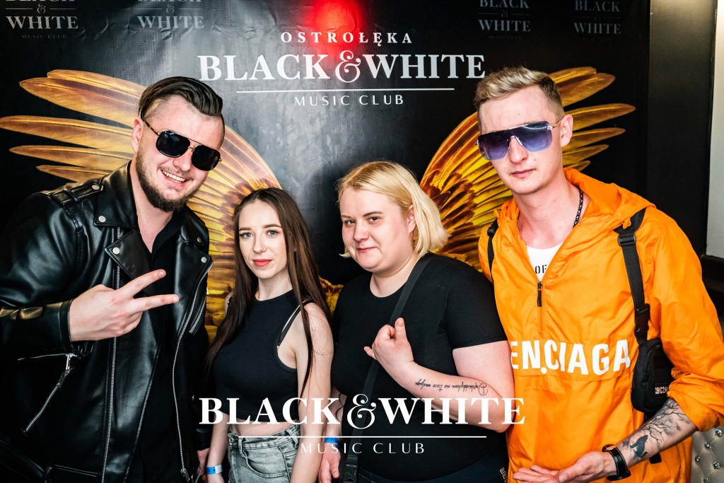 Lany Poniedziałek w Clubie Black&White. Wystąpił Spontan [18.04.2022] - zdjęcie #79 - eOstroleka.pl