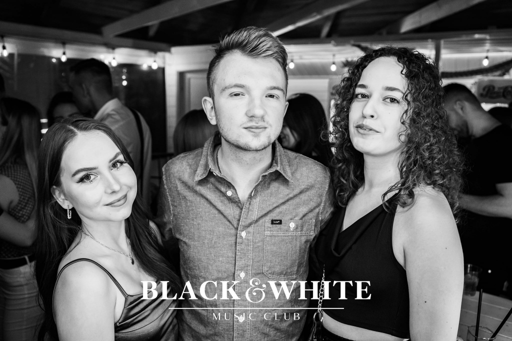 Lany Poniedziałek w Clubie Black&White. Wystąpił Spontan [18.04.2022] - zdjęcie #84 - eOstroleka.pl