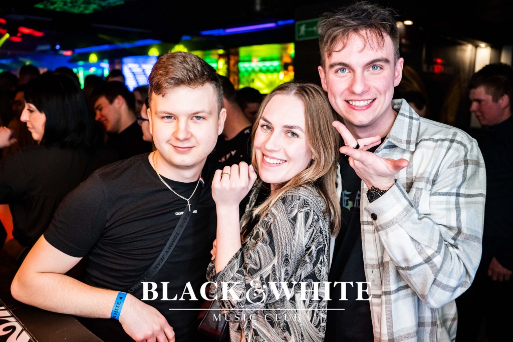Lany Poniedziałek w Clubie Black&White. Wystąpił Spontan [18.04.2022] - zdjęcie #86 - eOstroleka.pl