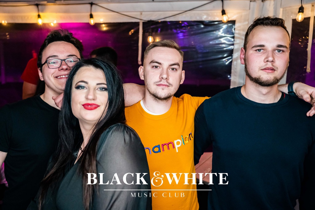 Lany Poniedziałek w Clubie Black&White. Wystąpił Spontan [18.04.2022] - zdjęcie #98 - eOstroleka.pl