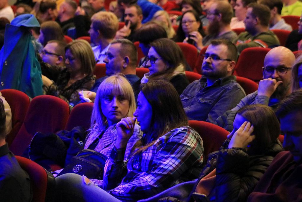 Kabaret Nowaki w Ostrołęce [25.04.2022] - zdjęcie #16 - eOstroleka.pl