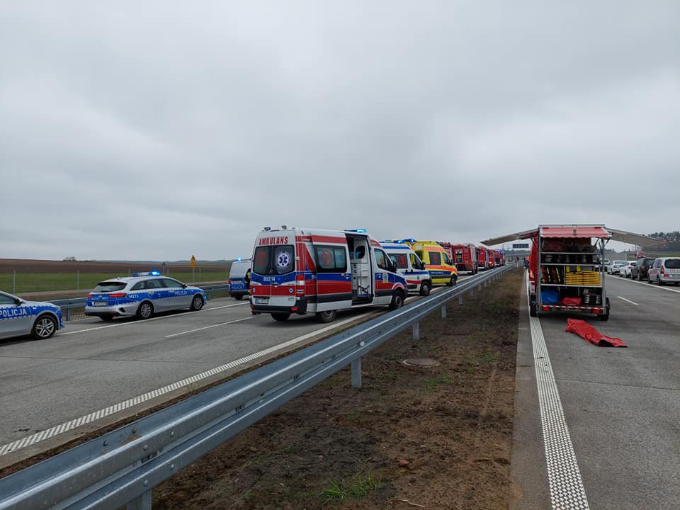 Akcja służb ratunkowych na drodze nr 61.  [26.04.2022] - zdjęcie #3 - eOstroleka.pl