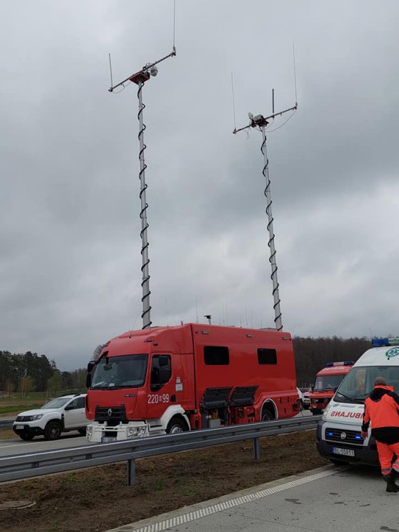 Akcja służb ratunkowych na drodze nr 61.  [26.04.2022] - zdjęcie #7 - eOstroleka.pl