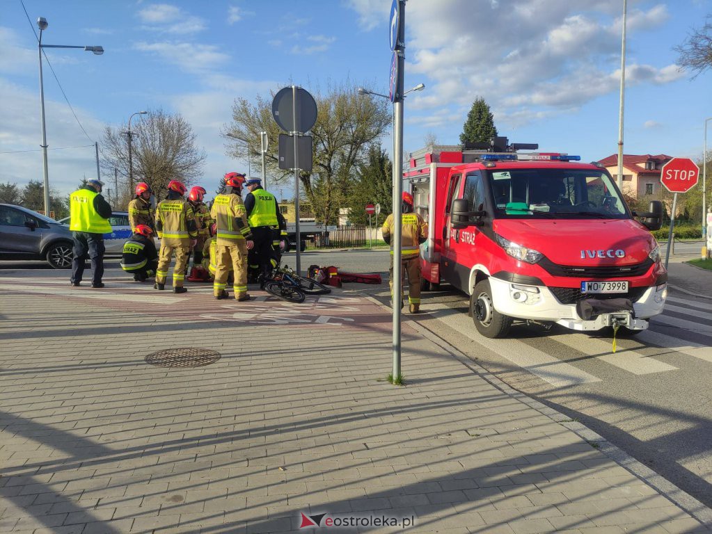 Wypadek na ul. Mostowej [27.04.2022] - zdjęcie #7 - eOstroleka.pl