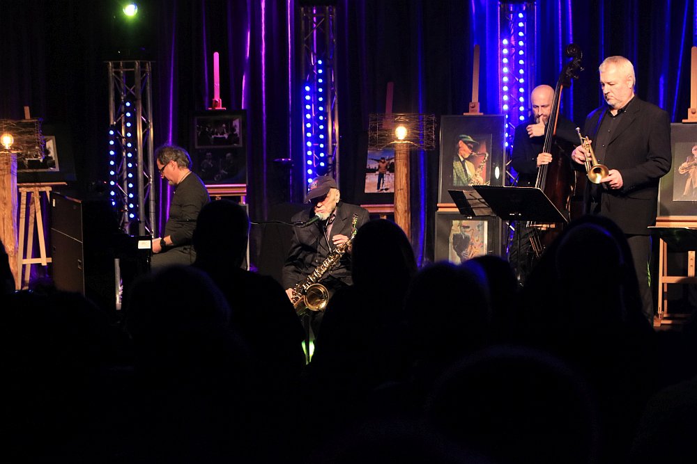 Od jazzu po rock w Multimedialnym Centrum Natura [27.04.2022] - zdjęcie #79 - eOstroleka.pl