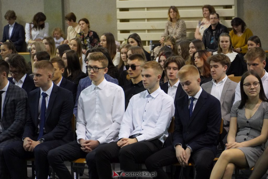 Zakończenie roku szkolnego maturzystów z III LO 2021/2022 [28.04.2022] - zdjęcie #33 - eOstroleka.pl