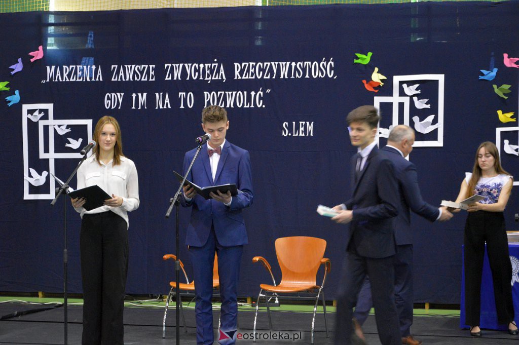 Zakończenie roku szkolnego maturzystów z III LO 2021/2022 [28.04.2022] - zdjęcie #48 - eOstroleka.pl