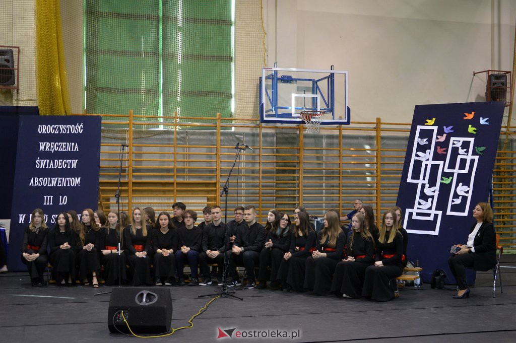 Zakończenie roku szkolnego maturzystów z III LO 2021/2022 [28.04.2022] - zdjęcie #32 - eOstroleka.pl