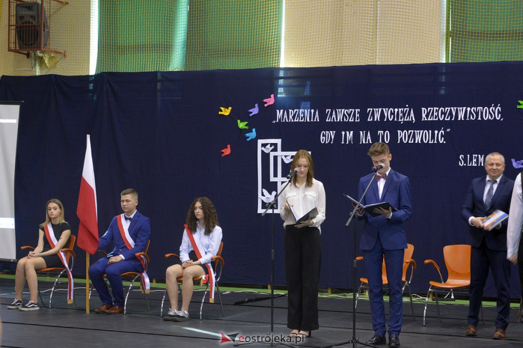 Zakończenie roku szkolnego maturzystów z III LO 2021/2022 [28.04.2022] - zdjęcie #23 - eOstroleka.pl