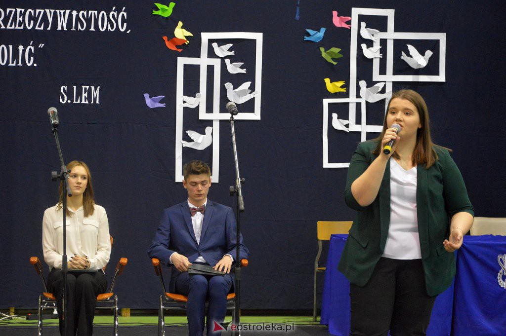 Zakończenie roku szkolnego maturzystów z III LO 2021/2022 [28.04.2022] - zdjęcie #37 - eOstroleka.pl