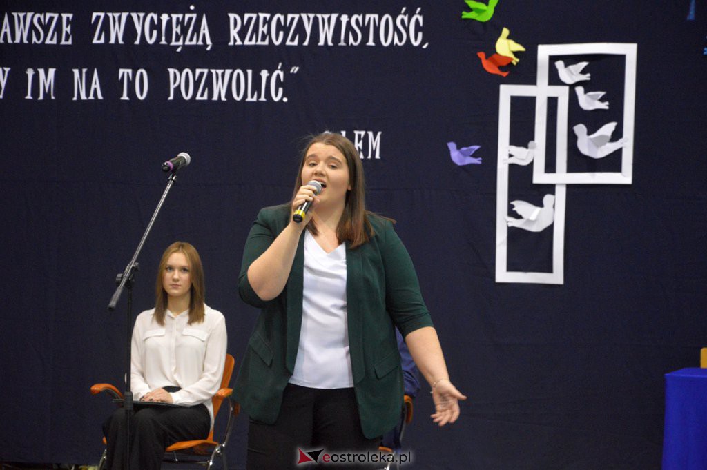 Zakończenie roku szkolnego maturzystów z III LO 2021/2022 [28.04.2022] - zdjęcie #39 - eOstroleka.pl