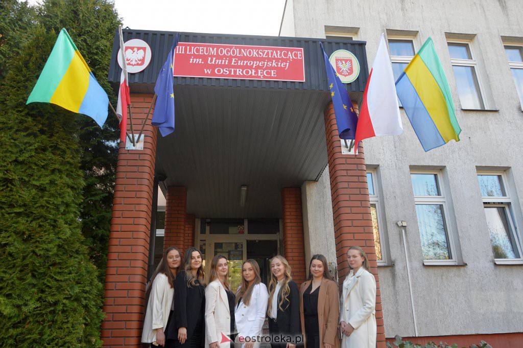 Zakończenie roku szkolnego maturzystów z III LO 2021/2022 [28.04.2022] - zdjęcie #84 - eOstroleka.pl