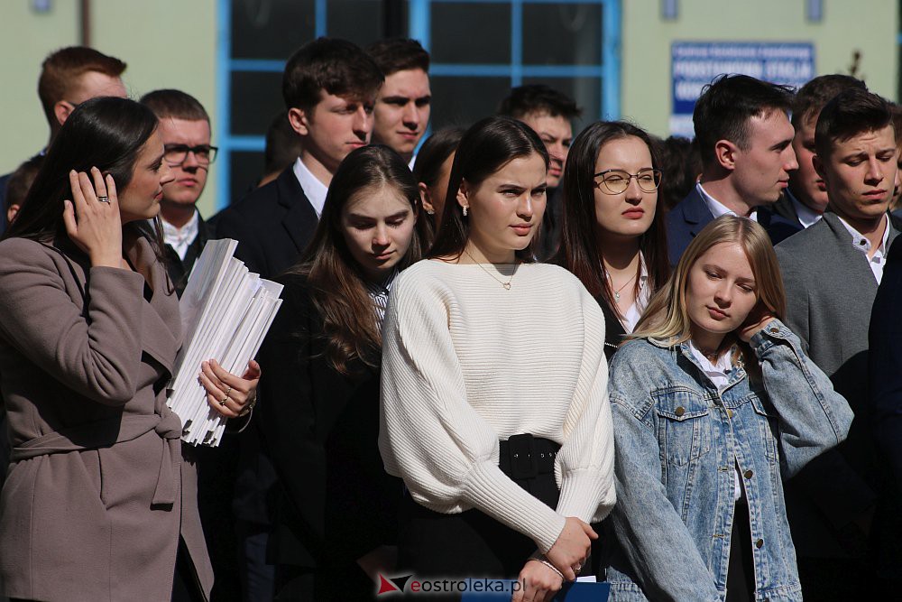 Zakończenie roku szkolnego maturzystów z ZSZ nr 1 [29.04.2022] - zdjęcie #24 - eOstroleka.pl
