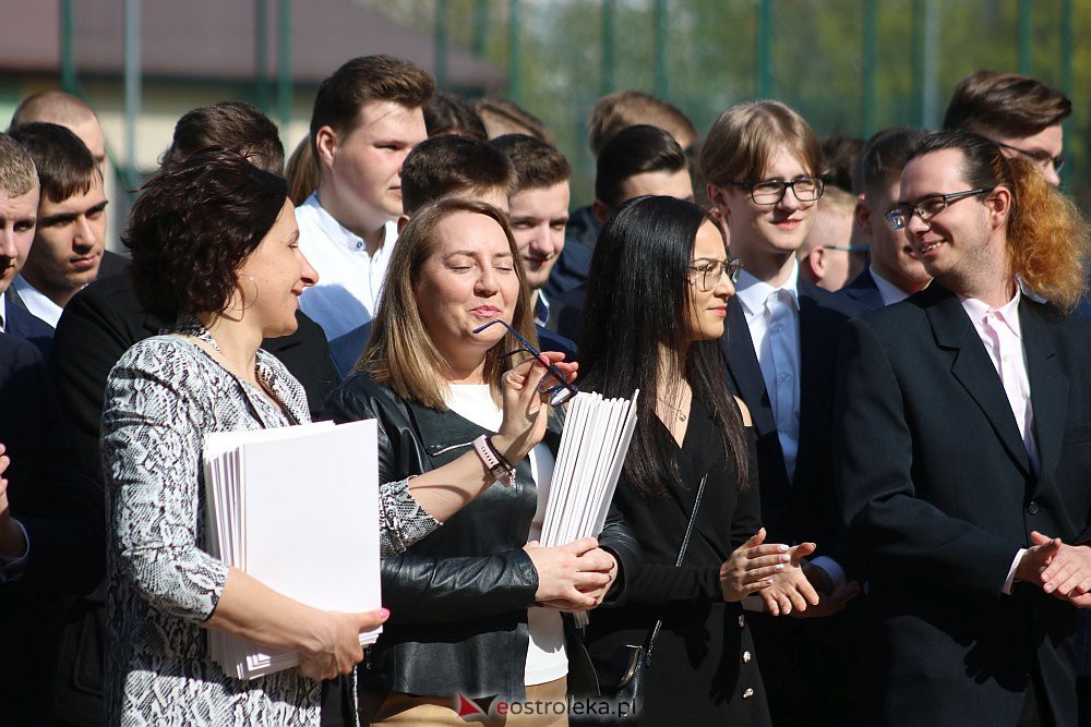 Zakończenie roku szkolnego maturzystów z ZSZ nr 1 [29.04.2022] - zdjęcie #31 - eOstroleka.pl