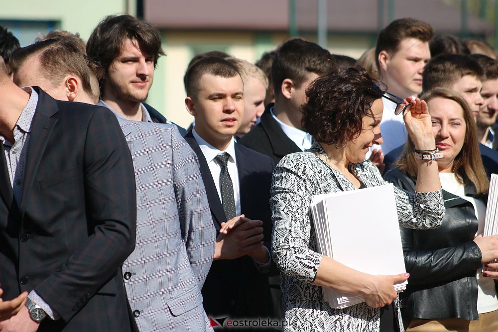 Zakończenie roku szkolnego maturzystów z ZSZ nr 1 [29.04.2022] - zdjęcie #32 - eOstroleka.pl