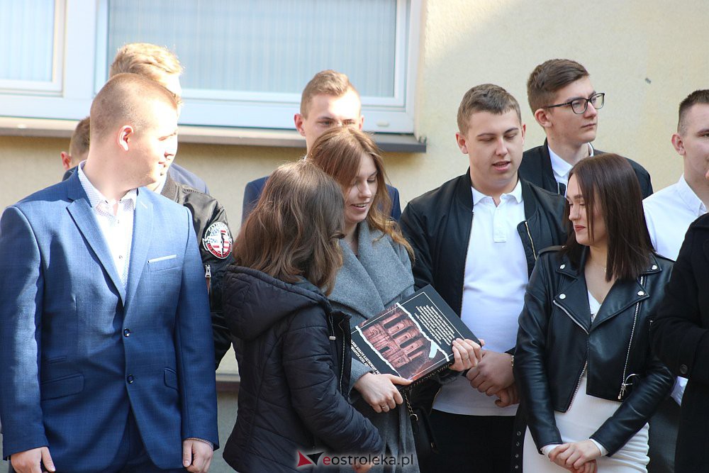 Zakończenie roku szkolnego maturzystów z ZSZ nr 1 [29.04.2022] - zdjęcie #45 - eOstroleka.pl