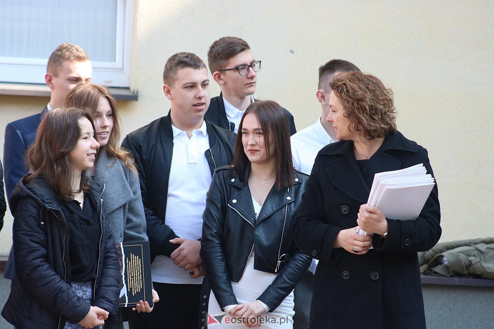 Zakończenie roku szkolnego maturzystów z ZSZ nr 1 [29.04.2022] - zdjęcie #46 - eOstroleka.pl