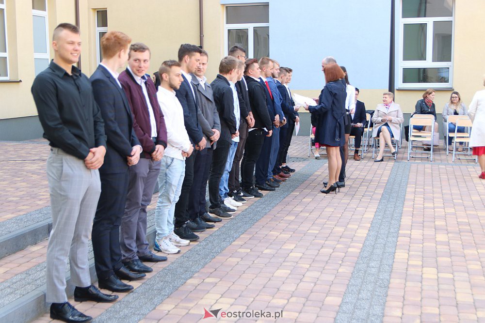Zakończenie roku szkolnego maturzystów z ZSZ nr 1 [29.04.2022] - zdjęcie #74 - eOstroleka.pl