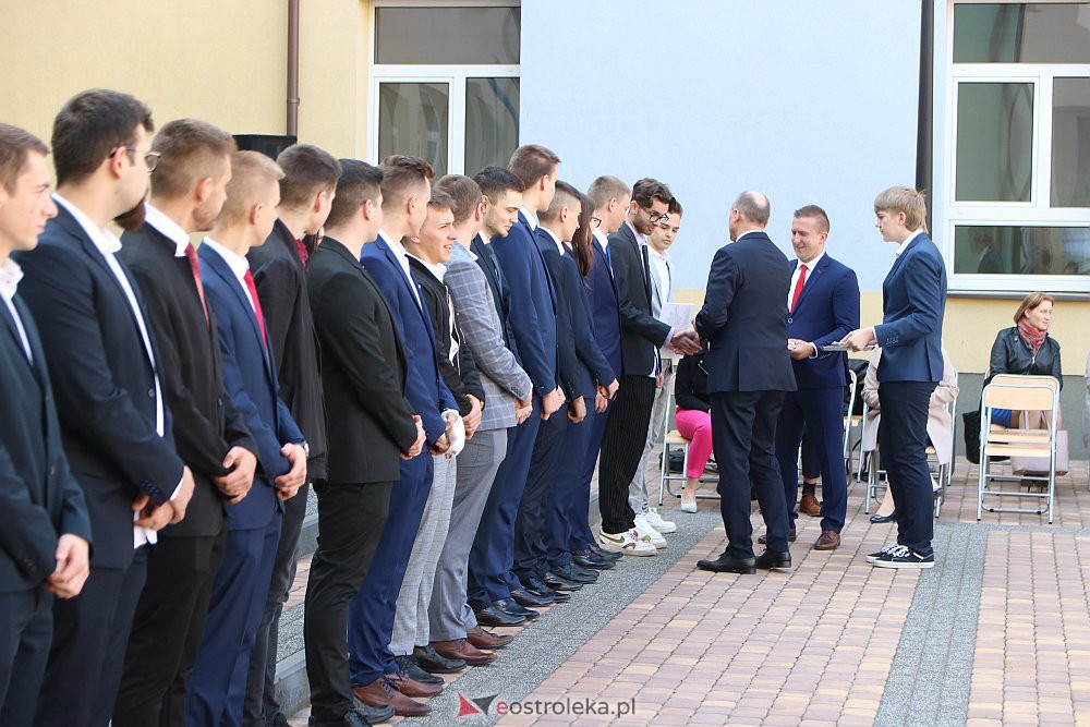 Zakończenie roku szkolnego maturzystów z ZSZ nr 1 [29.04.2022] - zdjęcie #83 - eOstroleka.pl