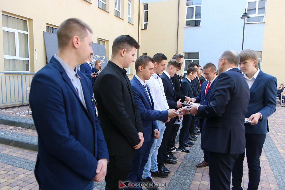 Zakończenie roku szkolnego maturzystów z ZSZ nr 1 [29.04.2022] - zdjęcie #95 - eOstroleka.pl