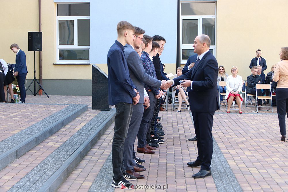 Zakończenie roku szkolnego maturzystów z ZSZ nr 1 [29.04.2022] - zdjęcie #98 - eOstroleka.pl