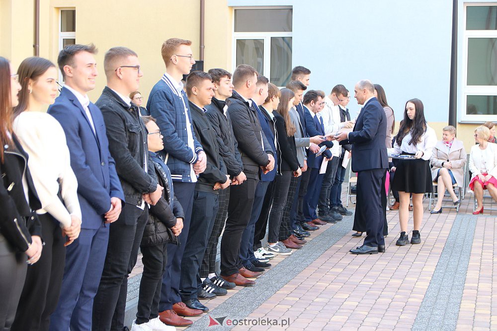 Zakończenie roku szkolnego maturzystów z ZSZ nr 1 [29.04.2022] - zdjęcie #103 - eOstroleka.pl